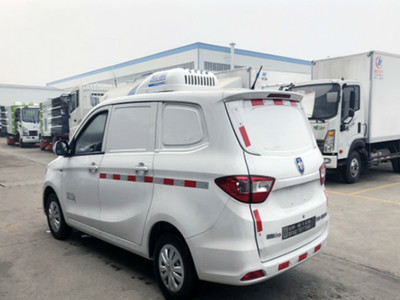 面包冷藏車與畜禽運(yùn)輸車的優(yōu)勢(shì)解析